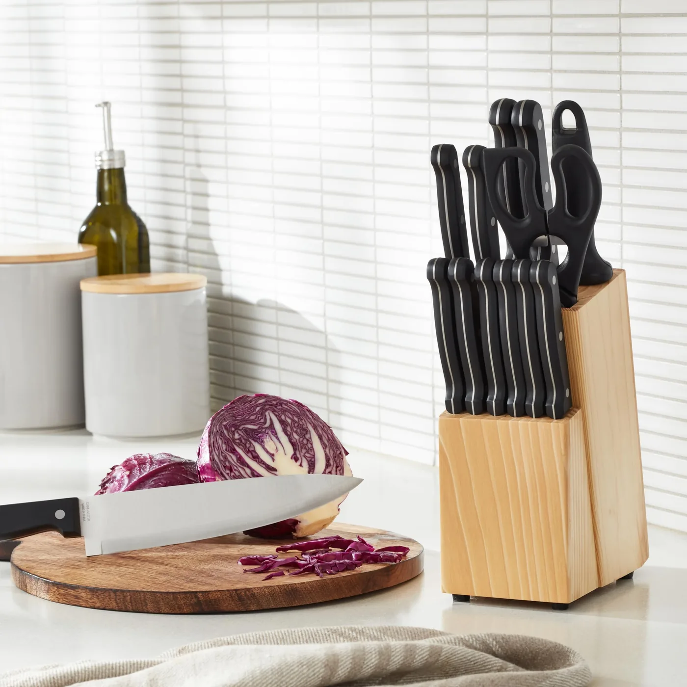 Amazon Basics 14-Piece Kitchen Knife Set with Block — photo 8