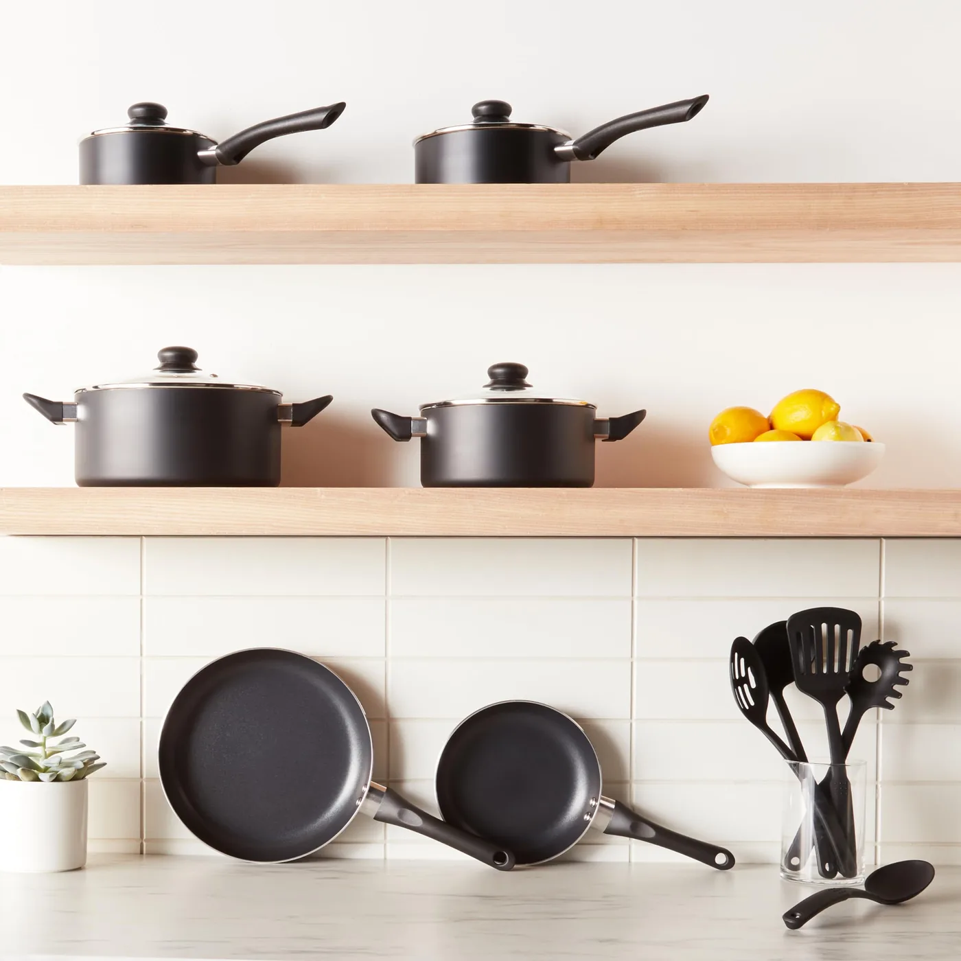 Amazon Basics 15-Piece Non-Stick Cookware Set — photo 3